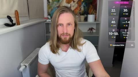 Snapshot of sky_guy25 chatting on 05.16.26 sky_guy25 online show from 05.16.26