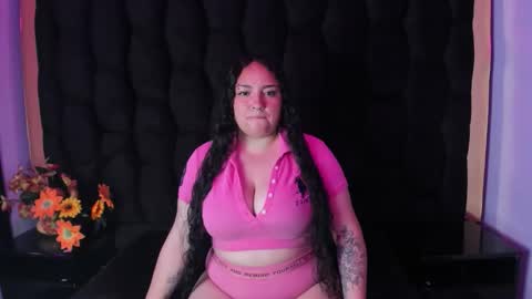 Snapshot of skyblacky_ chatting on 12.17.25 SkyBlacky online show from 12.17.25