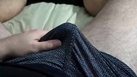 Snapshot of skyblu2031 chatting on 10.27.25 skyblu2031 online show from 10.27.25