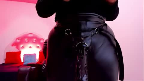 skydarkblue online show from 09.10.25