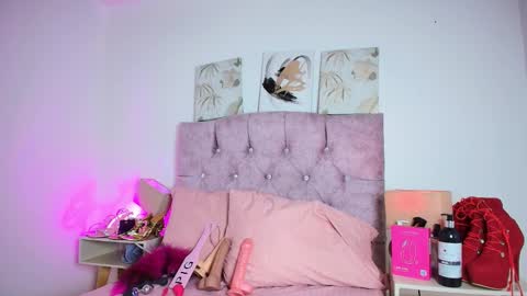 Snapshot of skye_moore chatting on 02.23.26 skye moore online show from 02.23.26