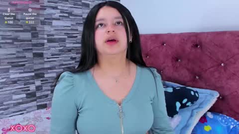 Snapshot of skyhotgirl chatting on 02.17.25 Sky online show from 02.17.25