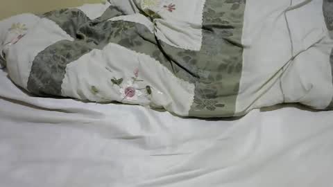 Snapshot of skylar2544 chatting on 10.31.25 skylar2544 online show from 10.31.25