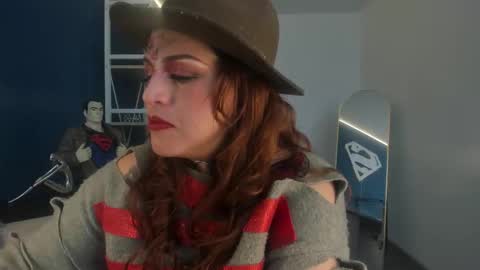 Snapshot of skylar__desire chatting on 10.06.25 skylar__desire online show from 10.06.25