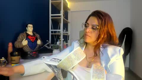 Snapshot of skylar__desire chatting on 10.17.25 skylar__desire online show from 10.17.25