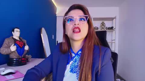 Snapshot of skylar__desire chatting on 11.21.25 skylar__desire online show from 11.21.25