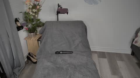 skylar bird online show from 02.05.25