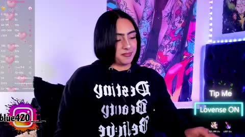 Snapshot of skyler__blue4 chatting on 12.20.25 blue online show from 12.20.25