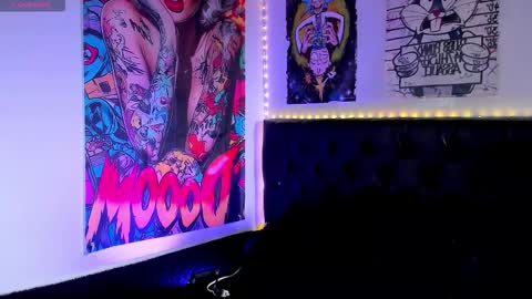 Snapshot of skyler__blue4 chatting on 12.22.25 blue online show from 12.22.25