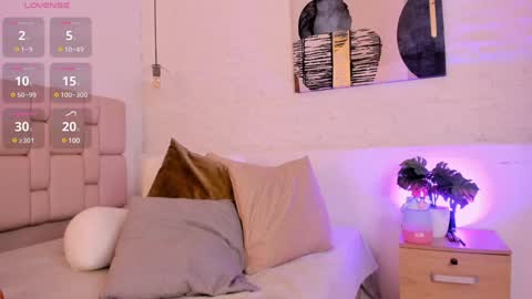    online show from 02.01.25