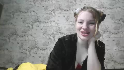 Snapshot of skyler_wans chatting on 02.15.25 Skyler online show from 02.15.25