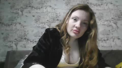 Snapshot of skyler_wans chatting on 02.21.25 Skyler online show from 02.21.25