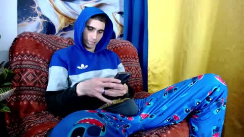 Snapshot of skyler_wild chatting on 12.14.25 Skyler online show from 12.14.25