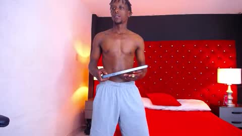 Snapshot of skylerbigxxx chatting on 09.28.25 SKYLERBIGXXX online show from 09.28.25