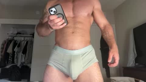 Skyler Flexes online show from 05.11.26