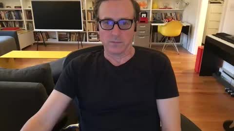 Snapshot of skyline3371 chatting on 10.20.25 Skyline3371 online show from 10.20.25