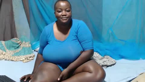 Snapshot of skylla07 chatting on 02.06.25 sheliah online show from 02.06.25