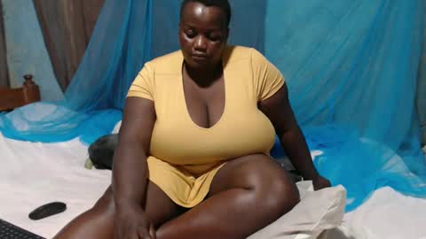 Snapshot of skylla07 chatting on 03.04.25 sheliah online show from 03.04.25