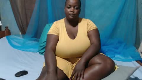 Snapshot of skylla07 chatting on 03.06.25 sheliah online show from 03.06.25