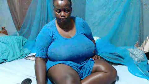 Snapshot of skylla07 chatting on 03.09.25 sheliah online show from 03.09.25