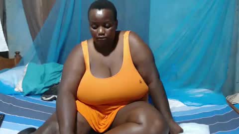 Snapshot of skylla07 chatting on 03.11.25 sheliah online show from 03.11.25