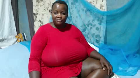 Snapshot of skylla07 chatting on 10.15.25 sheliah online show from 10.15.25