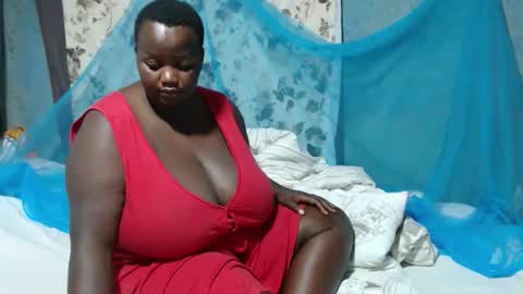 Snapshot of skylla07 chatting on 10.30.25 sheliah online show from 10.30.25