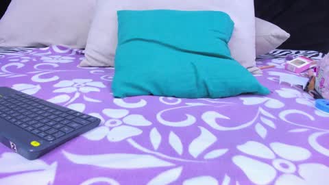 Skynny online show from 02.25.25