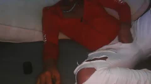 skyonetoo3 online show from 11.02.25