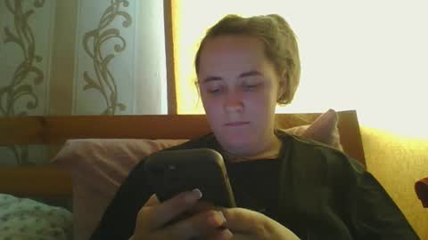 skyressie333 online show from 10.13.25