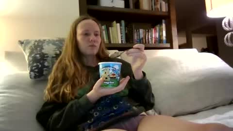 Sky Winters online show from 09.21.25