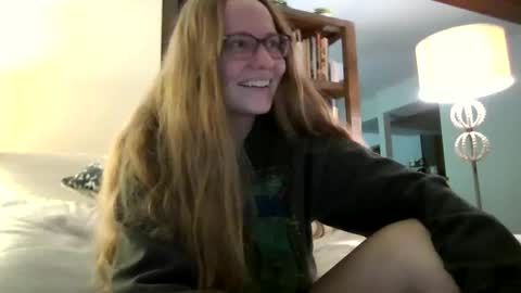 Sky Winters online show from 09.27.25