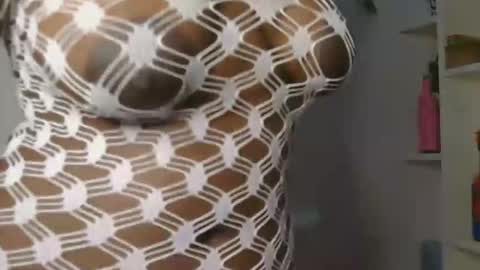 Bella online show from 02.16.25