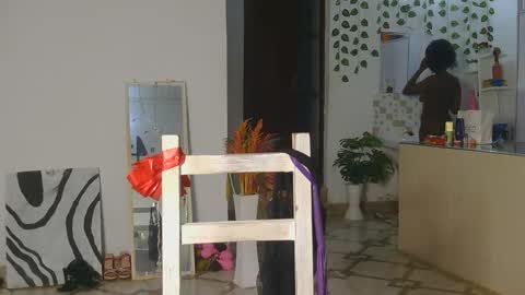 Bella online show from 10.05.25