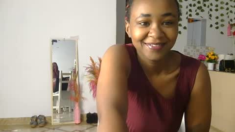 Snapshot of skyy_brown chatting on 07.13.26 Bella online show from 07.13.26