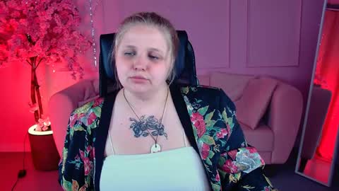 Snapshot of sladadeew chatting on 06.10.26 Slada Deew online show from 06.10.26