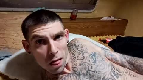 Snapshot of slangincock69 chatting on 01.19.25 SexyMFSlangincock69FYPM online show from 01.19.25