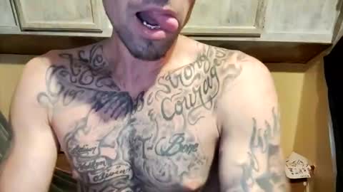 Snapshot of slangincock69 chatting on 02.08.25 SexyMFSlangincock69FYPM online show from 02.08.25