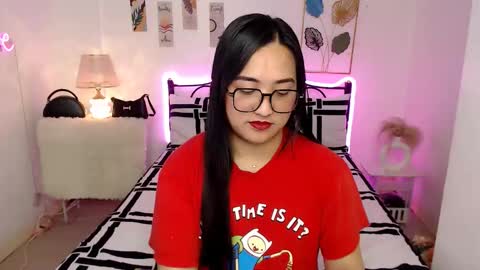Snapshot of slave_amanda69 chatting on 02.08.26 Queen Cyrine online show from 02.08.26