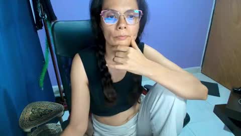 Snapshot of slavefuck chatting on 11.28.25 SlaveFuck online show from 11.28.25