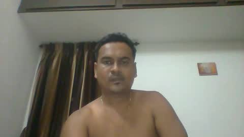 Snapshot of slaveqteguy chatting on 10.28.25 slaveqteguy online show from 10.28.25