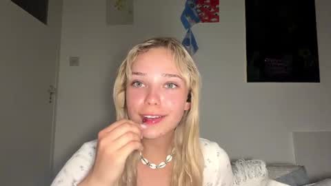 Olivia online show from 07.28.26
