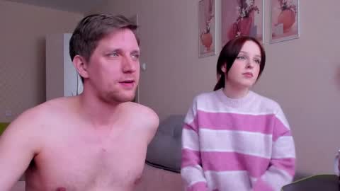 Snapshot of sledadora chatting on 04.23.26 Sophie and David online show from 04.23.26