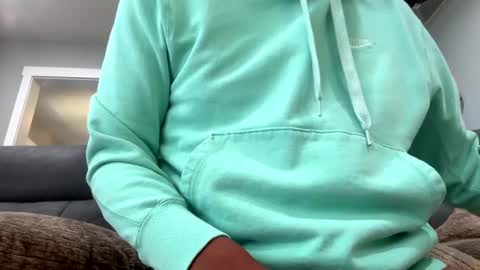 Snapshot of slick2285 chatting on 09.15.25 slick2285 online show from 09.15.25