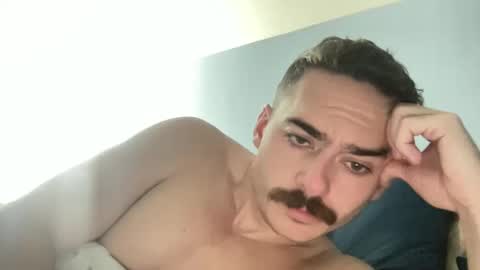 Snapshot of slickmass chatting on 11.03.25 SlickMass online show from 11.03.25