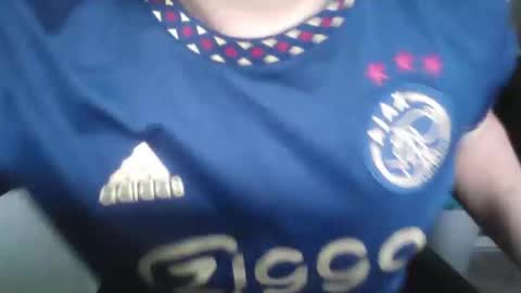 Snapshot of slicknick73 chatting on 10.10.25 slicknick73 online show from 10.10.25