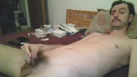 Snapshot of slim38 chatting on 12.01.25 Alin online show from 12.01.25