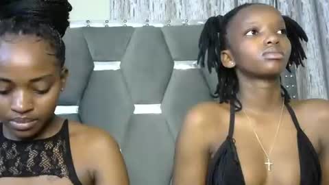 Snapshot of slim_4cutie chatting on 11.25.25 cutie online show from 11.25.25