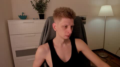 Snapshot of slim_andy chatting on 01.05.25 Andy online show from 01.05.25