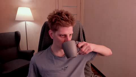 Snapshot of slim_andy chatting on 02.06.25 Andy online show from 02.06.25